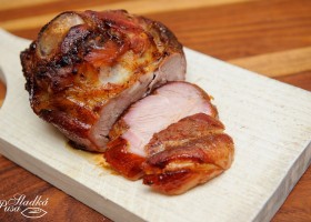 Marinované vepřové koleno pečené na černém pivu